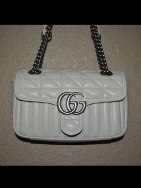 New Gucci GG Ivory Marmont Chevron Matelasse Silver Chain Shoulder Bag